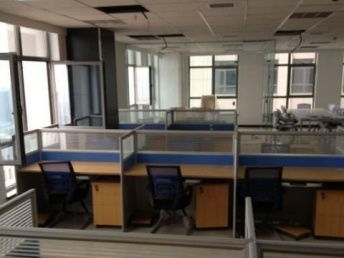 北京辦公家具廠家直銷，優質低價員工桌與隔斷屏風，一站式滿足辦公需求